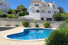 Apartamento em Albufeira - T2 Golfinho, com terraço, BBQ, wifi e piscina