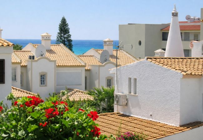 Apartamento em Albufeira - T3  Familiar Albufeira, wifi, a/c, praia a 500m