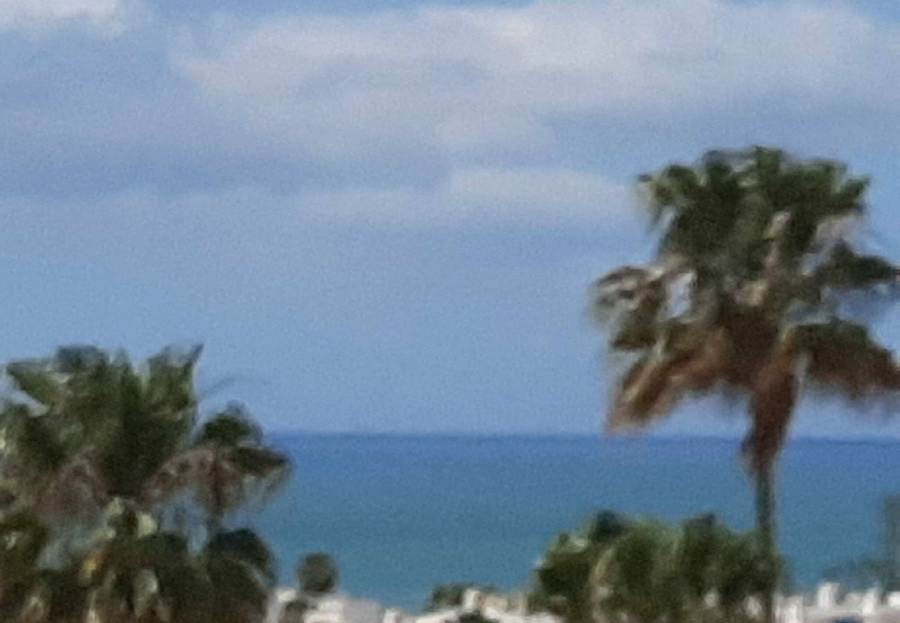 Apartamento em Albufeira - T0 Condomínio jardim da Oura, A/c, piscinas, terra