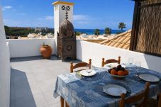 Apartamento em Albufeira - T0 Condomínio jardim da Oura, A/c, piscinas, terra