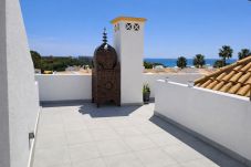 Apartamento em Albufeira - T0 Condomínio jardim da Oura, A/c, piscinas, terra