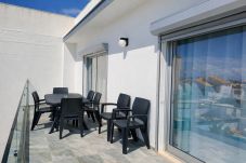 Apartamento em Albufeira - T2-2º vista mar, piscina, bbq, para a praia vai a
