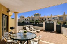 Apartment in Albufeira - T2 Golfinho, com terraço, BBQ, wifi e piscina