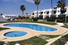 House in Albufeira - V2 Gathering-terraço,piscina,A/C,BBQ,Wifi a 800m p