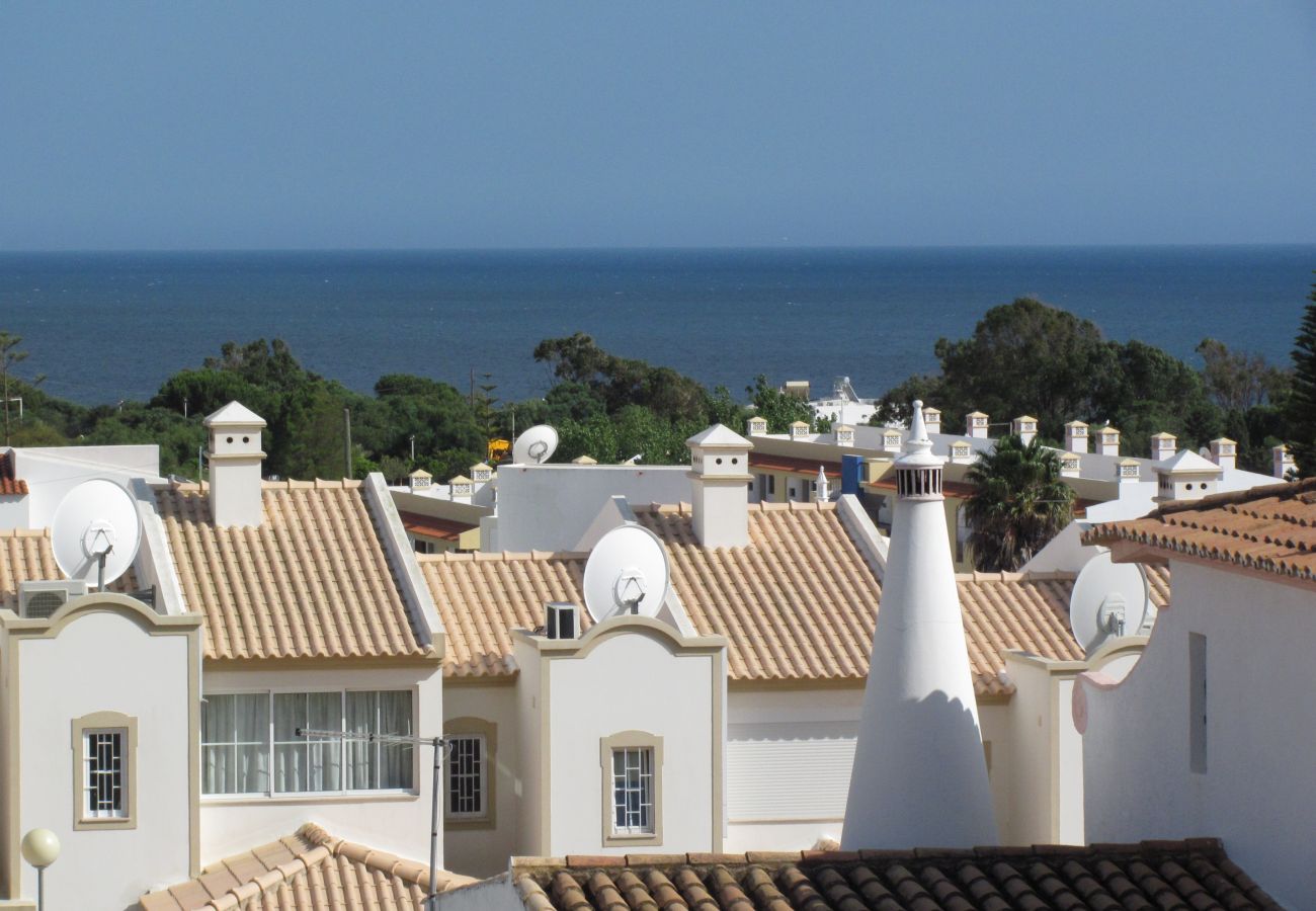 Studio in Albufeira - Estudio muito central 500m da praia Albufeira