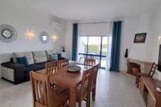 Maison à Albufeira - V2 Gathering-terraço,piscina,A/C,BBQ,Wifi a 800m p
